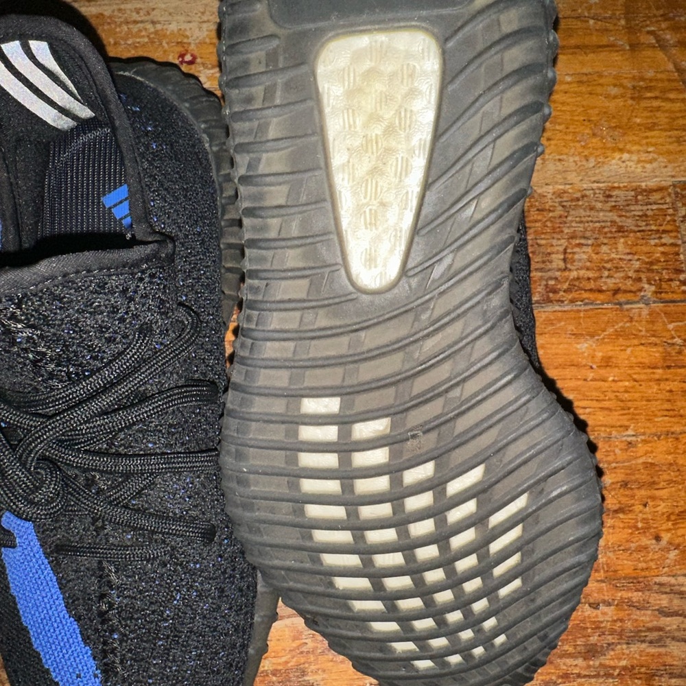 Yeezy 350 Dazzling Blue